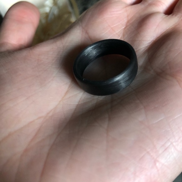 Brand New *never used* Wedding Band - Picture 3 of 6